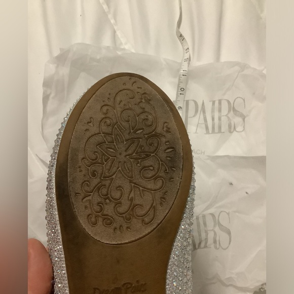 Dream Pairs Silver Rhinestone Flats size 10 - Picture 7 of 11